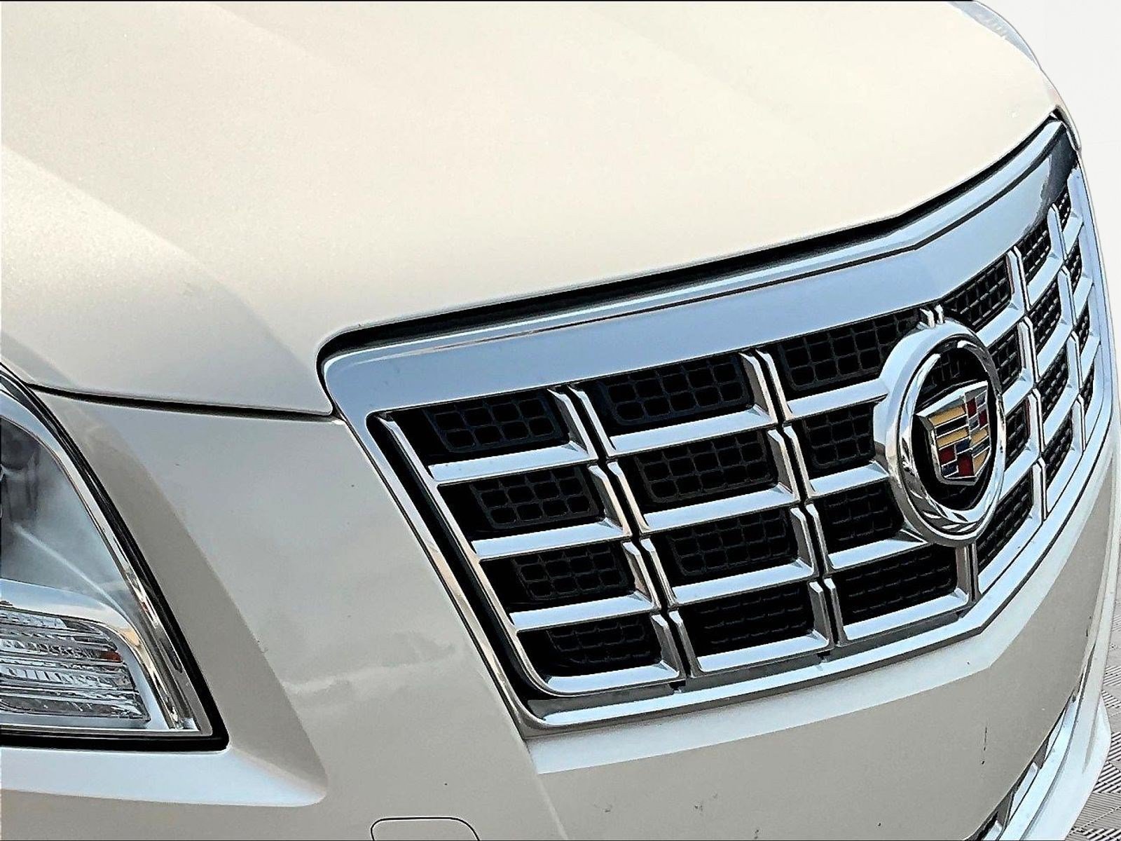 Used 2013 Cadillac XTS Luxury FWD image 33