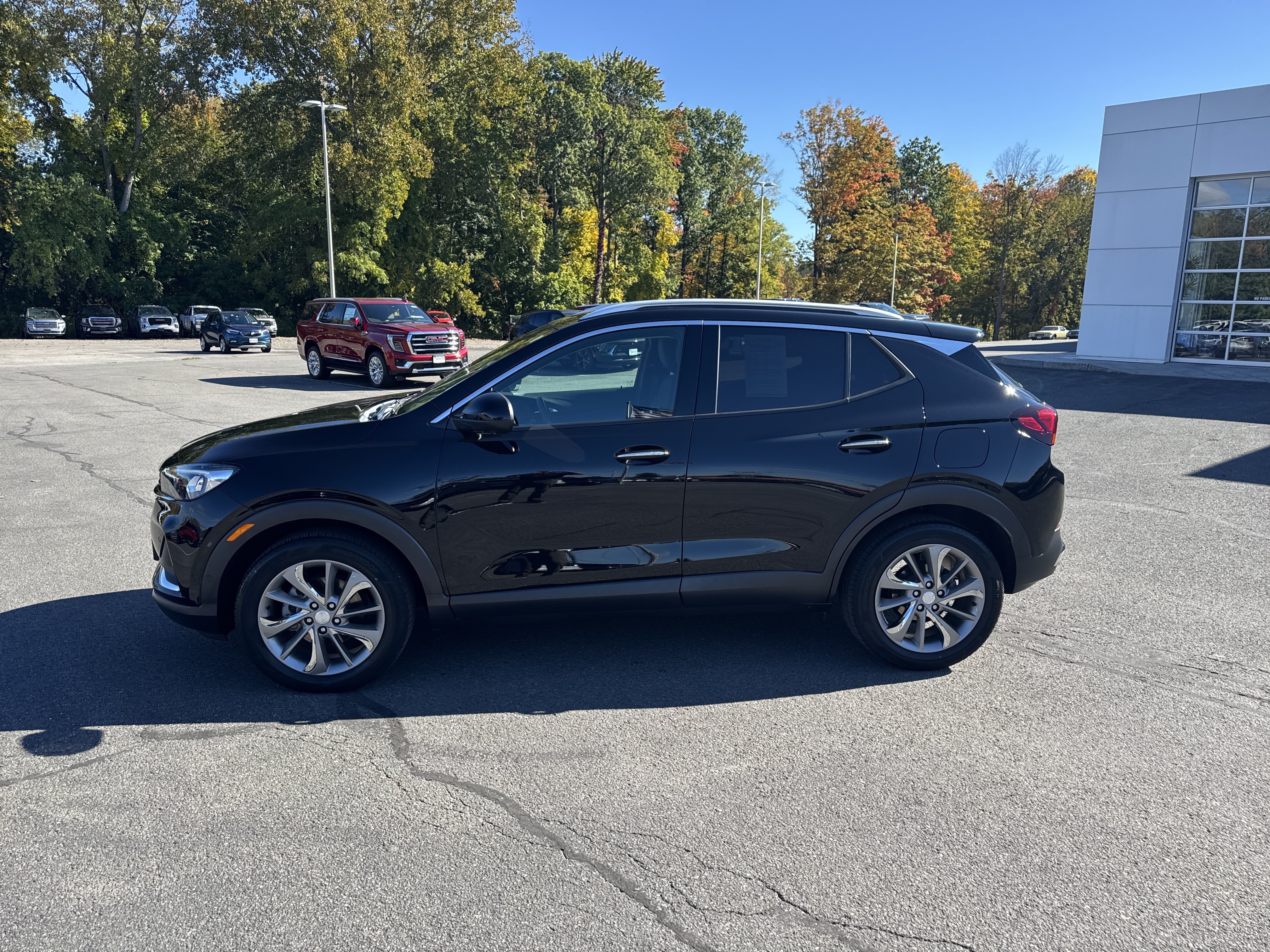Used 2023 Buick Encore GX Essence w/ Advanced Technology Package FWD image 2