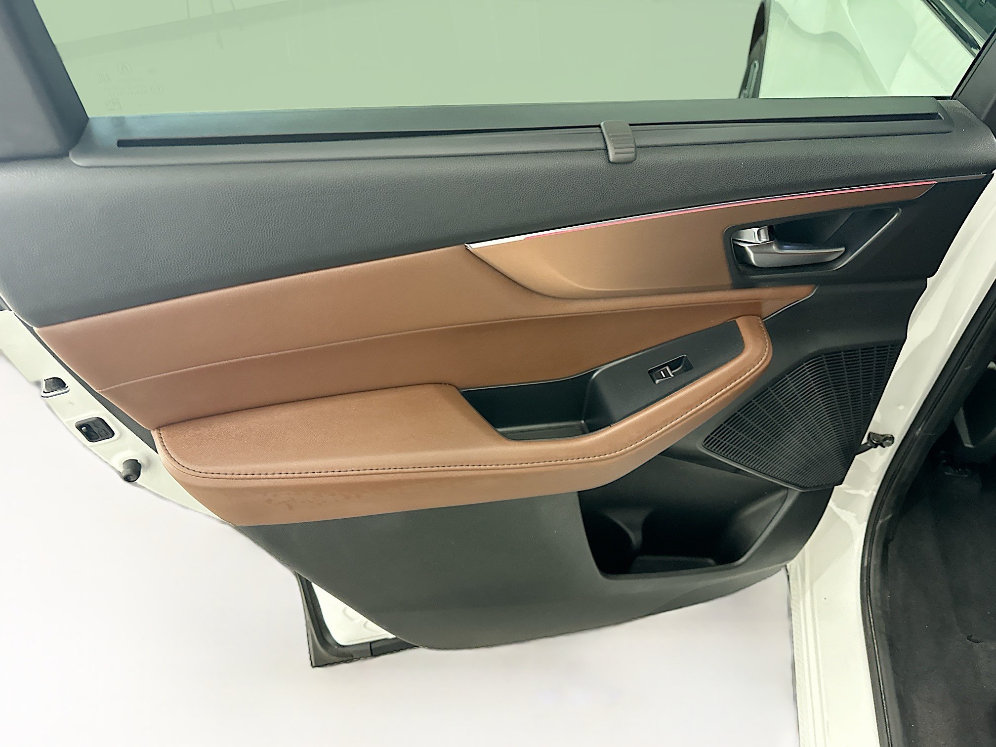 Used 2023 Acura MDX SH-AWD w/ Technology Package image 26