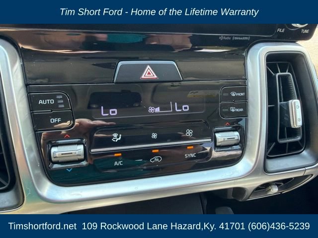 Used 2023 Kia Sorento S w/ Panoramic Sunroof Package AWD/4WD image 11