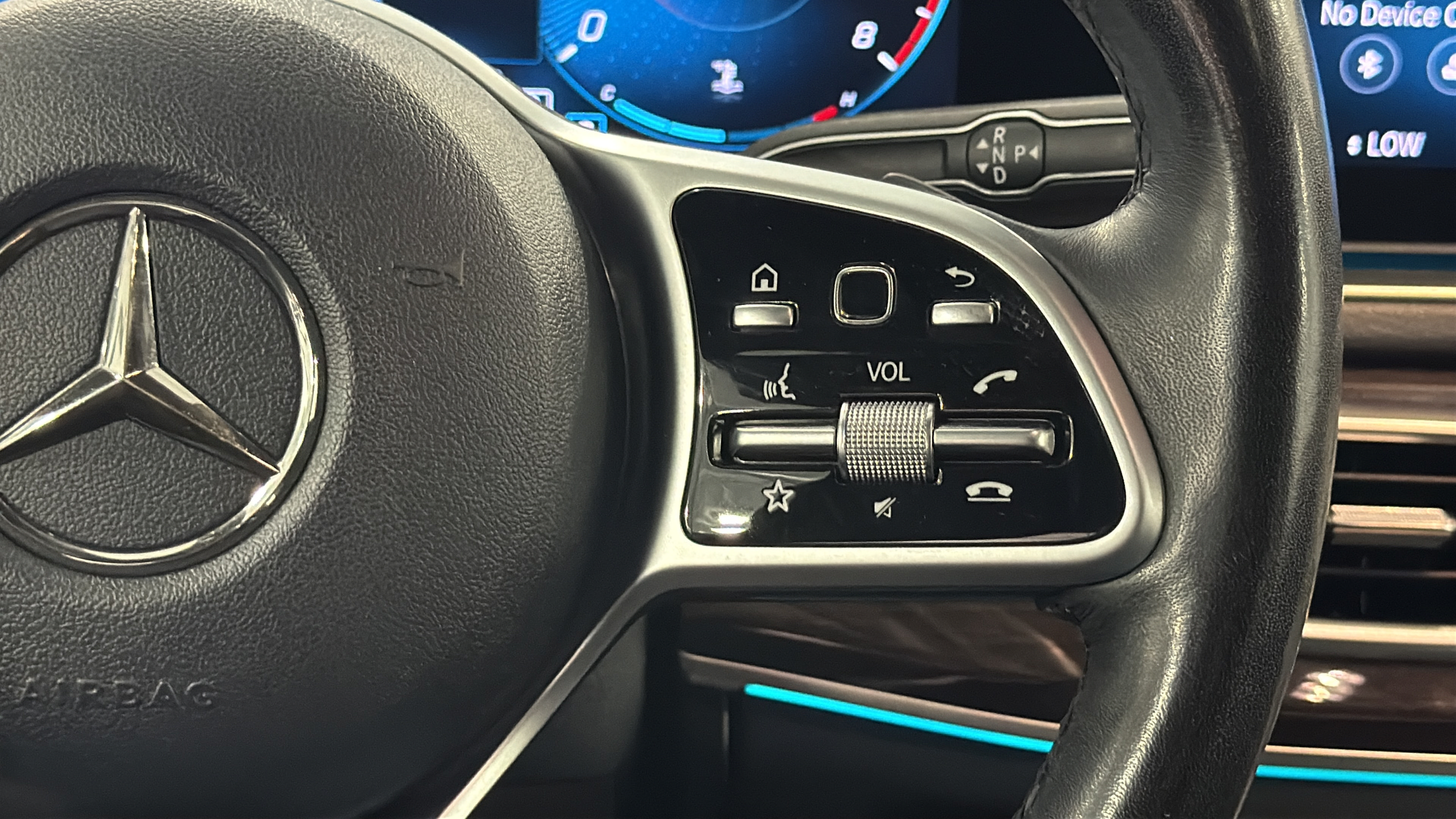 Certified 2020 Mercedes-Benz GLE 350 4MATIC image 30
