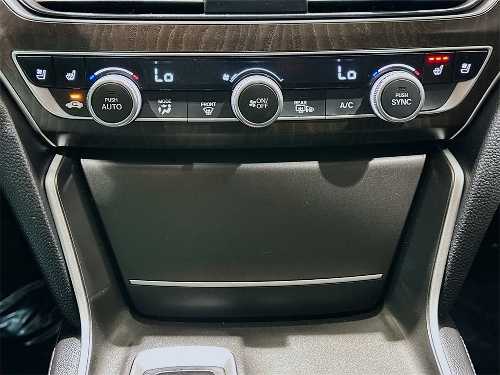 Used 2020 Honda Accord Touring image 16