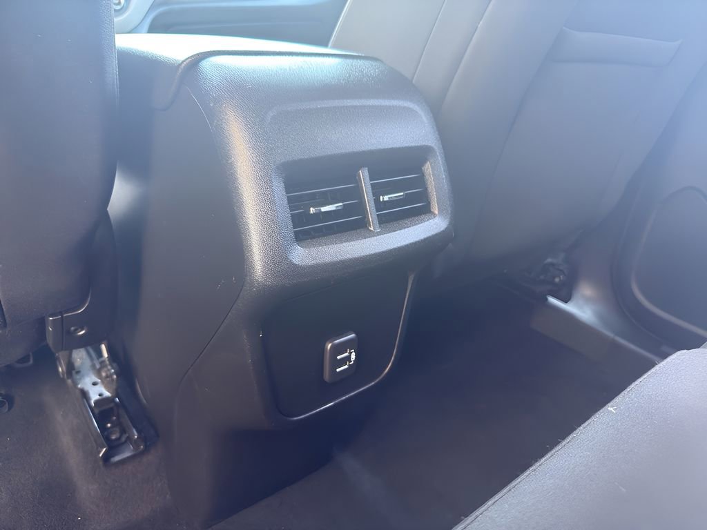 Used 2021 Chevrolet Equinox LS w/ LS Convenience Package AWD/4WD image 19