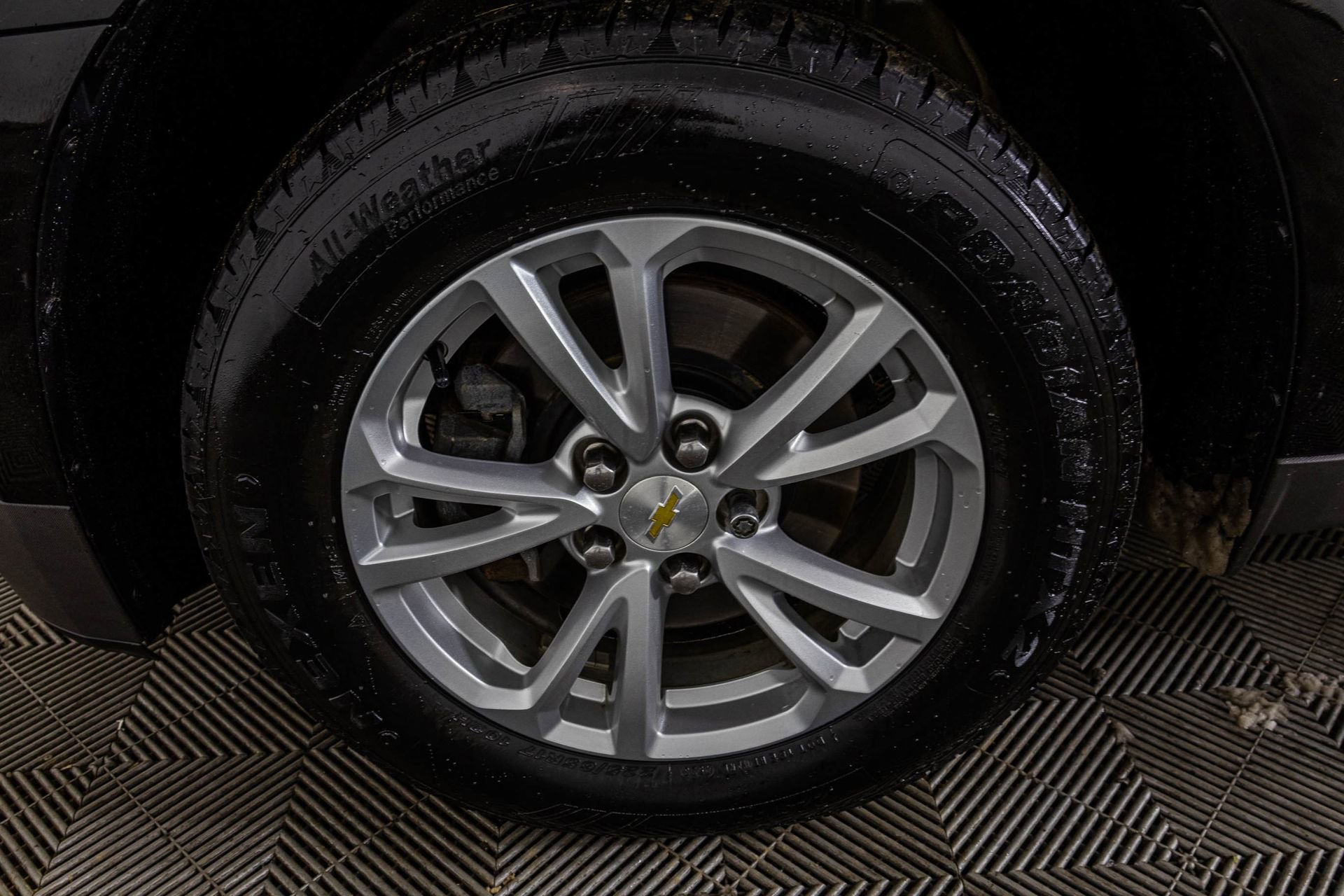 Used 2017 Chevrolet Equinox LT w/ Convenience Package image 45