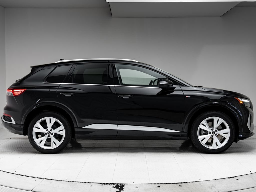 Used 2023 Audi Q4 e-tron Premium Plus w/ Premium Plus AWD/4WD image 31