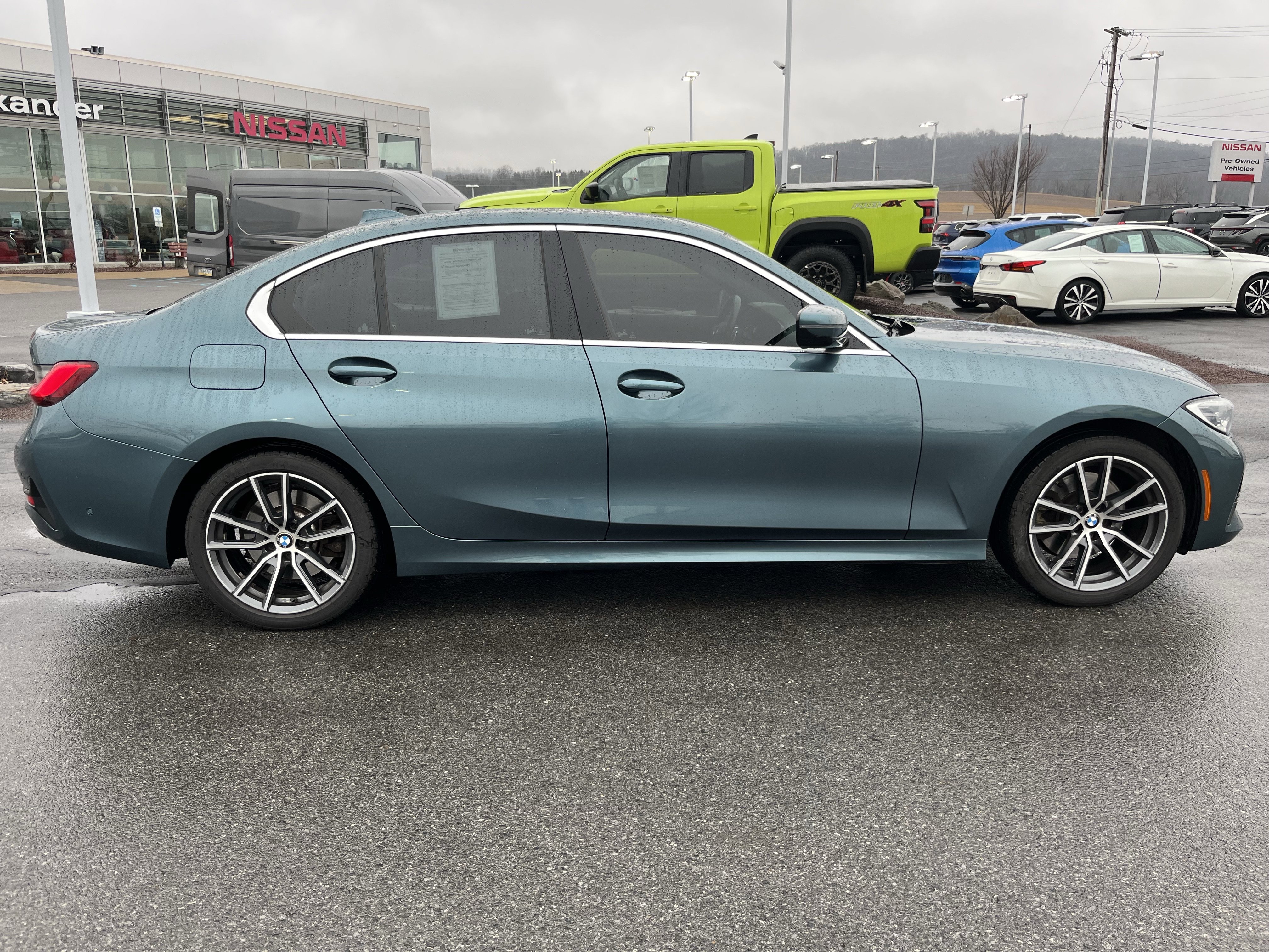 Used 2021 BMW 330i xDrive Sedan w/ Convenience Package image 2