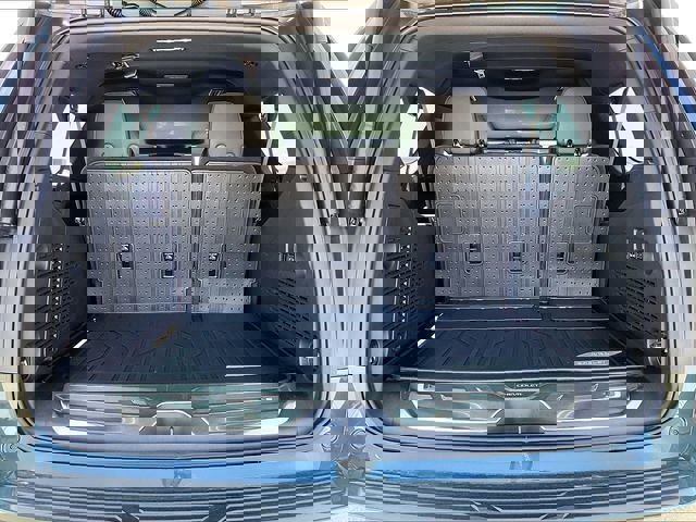 New 2026 Chevrolet Suburban RST image 14