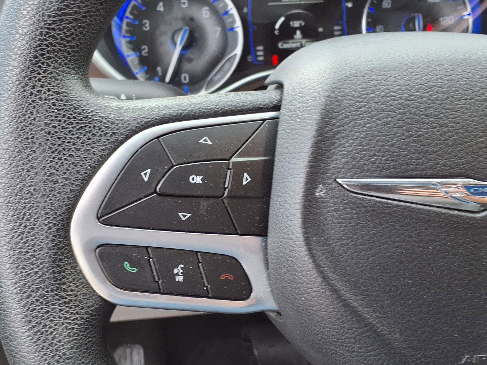 Used 2019 Chrysler Pacifica LX FWD image 23