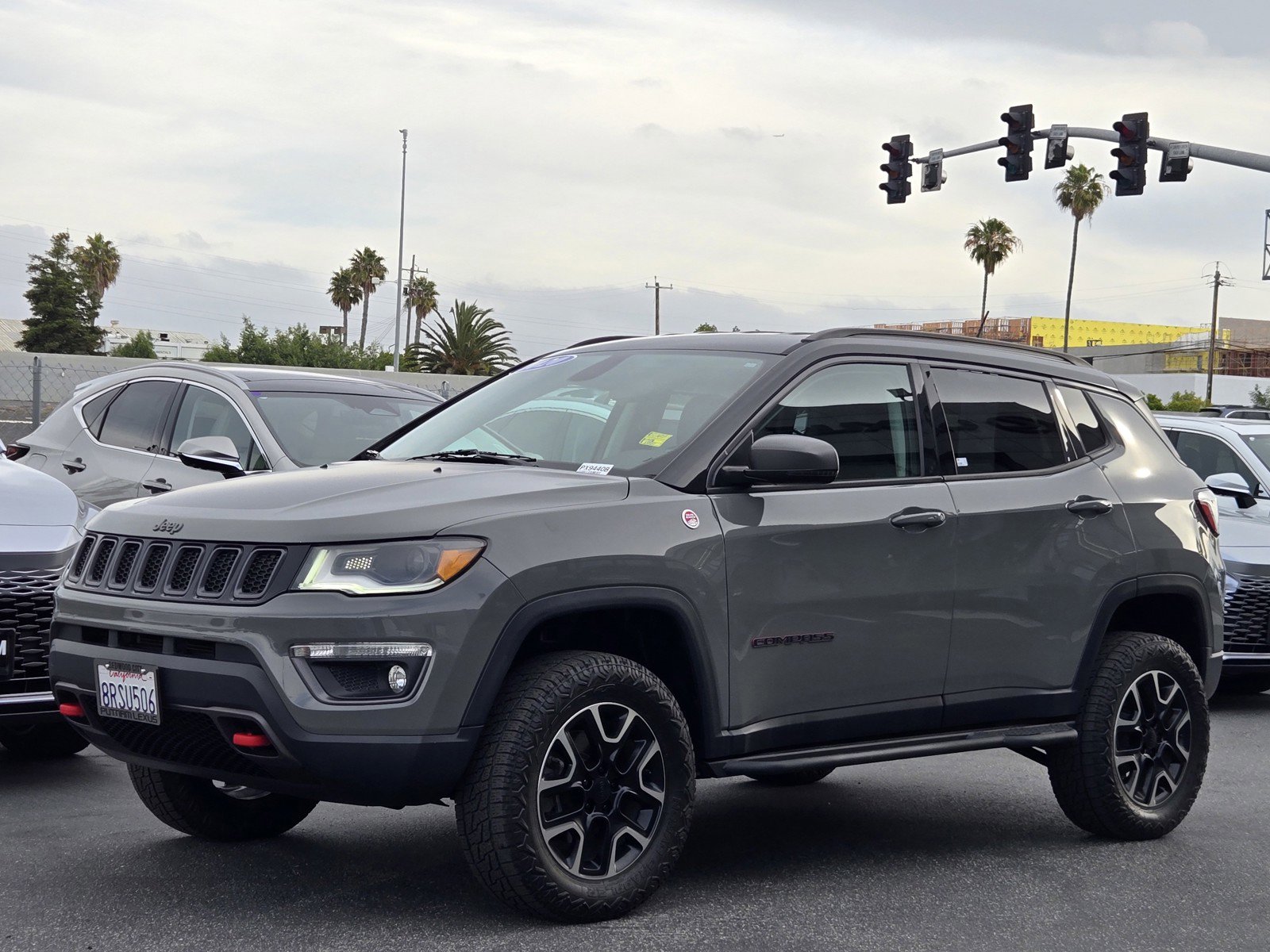 Used 2020 Jeep Compass Trailhawk w/ Leather Interior Group AWD/4WD image 8