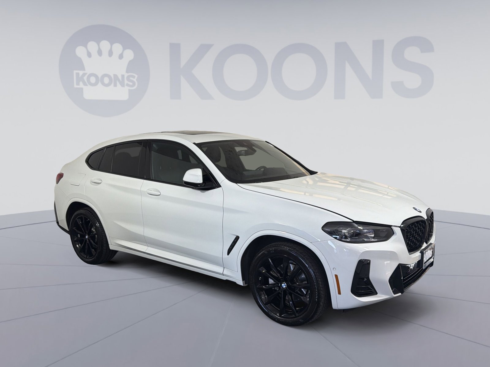 Used 2025 BMW X4 xDrive30i w/ Premium Package image 10