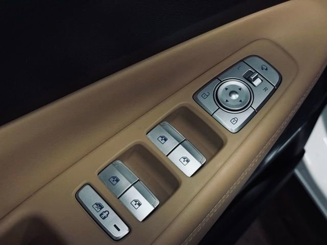 Used 2023 Hyundai Santa Fe Calligraphy image 16