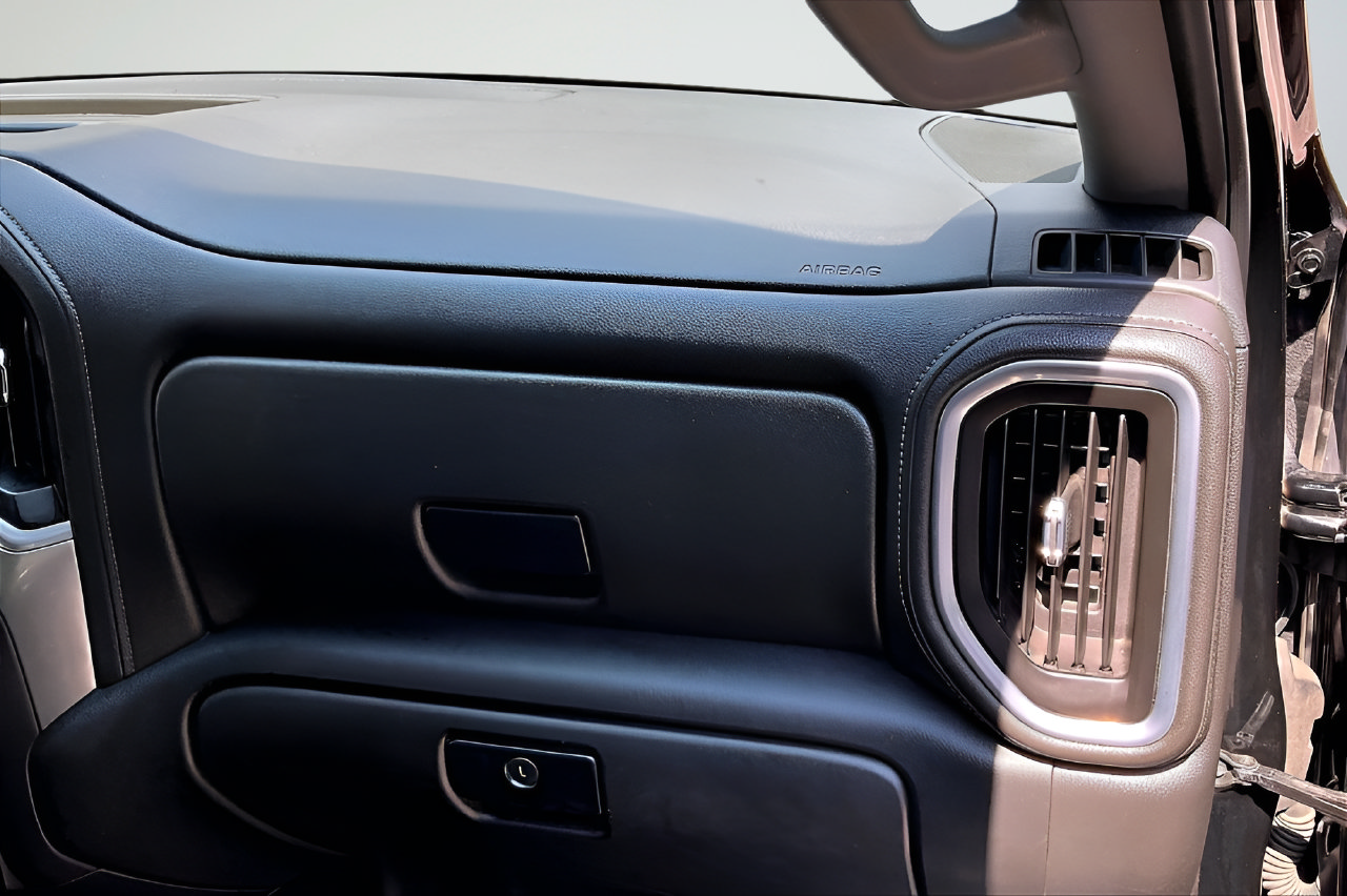 Used 2021 Chevrolet Silverado 1500 RST w/ Rally Edition RWD image 23