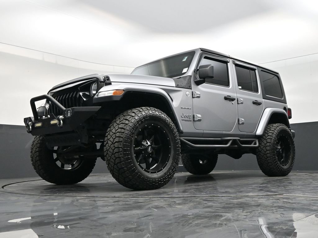 Used 2018 Jeep Wrangler Unlimited Sahara w/ Cold Weather Group image 20