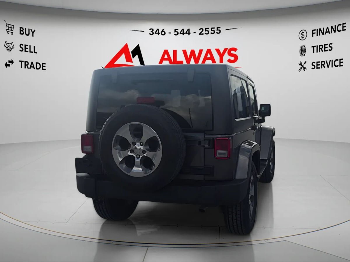 Used 2017 Jeep Wrangler Sahara w/ Connectivity Group AWD/4WD image 5