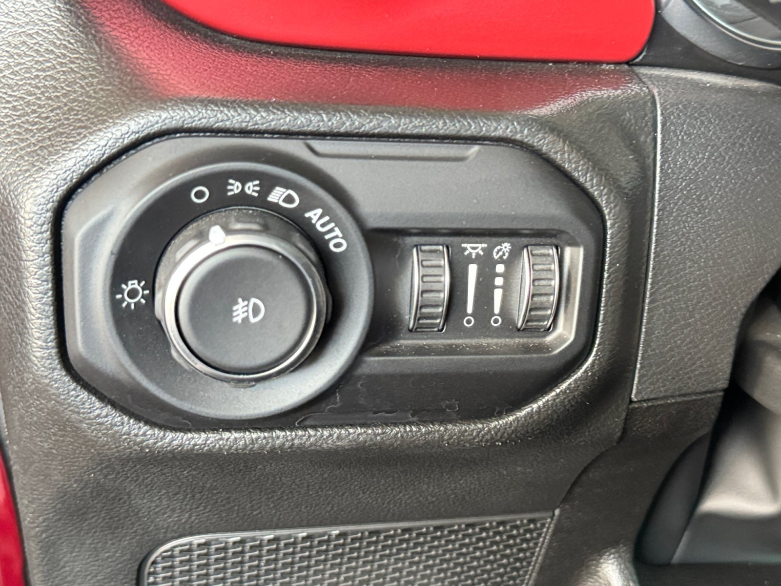 Certified 2022 Jeep Wrangler Rubicon AWD/4WD image 15