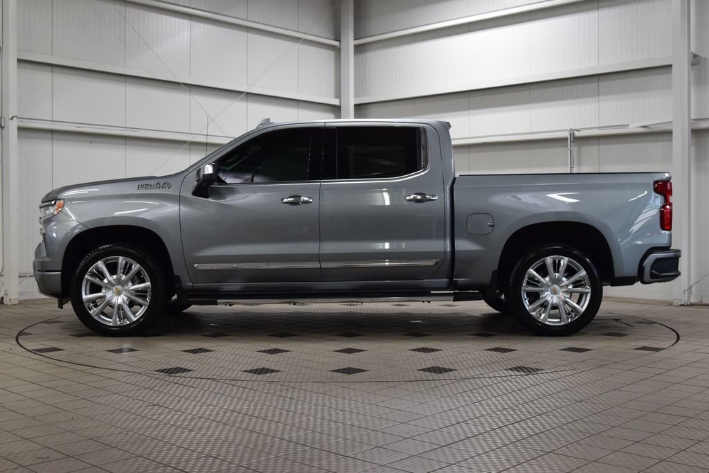 Used 2026 Chevrolet Silverado 1500 High Country w/ Technology Package AWD/4WD image 4