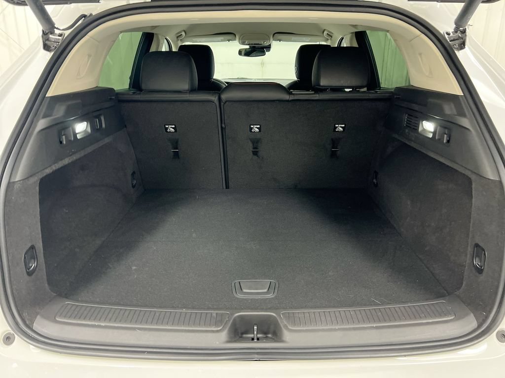 Used 2022 Buick Envision Essence w/ Sport Touring Package FWD image 23