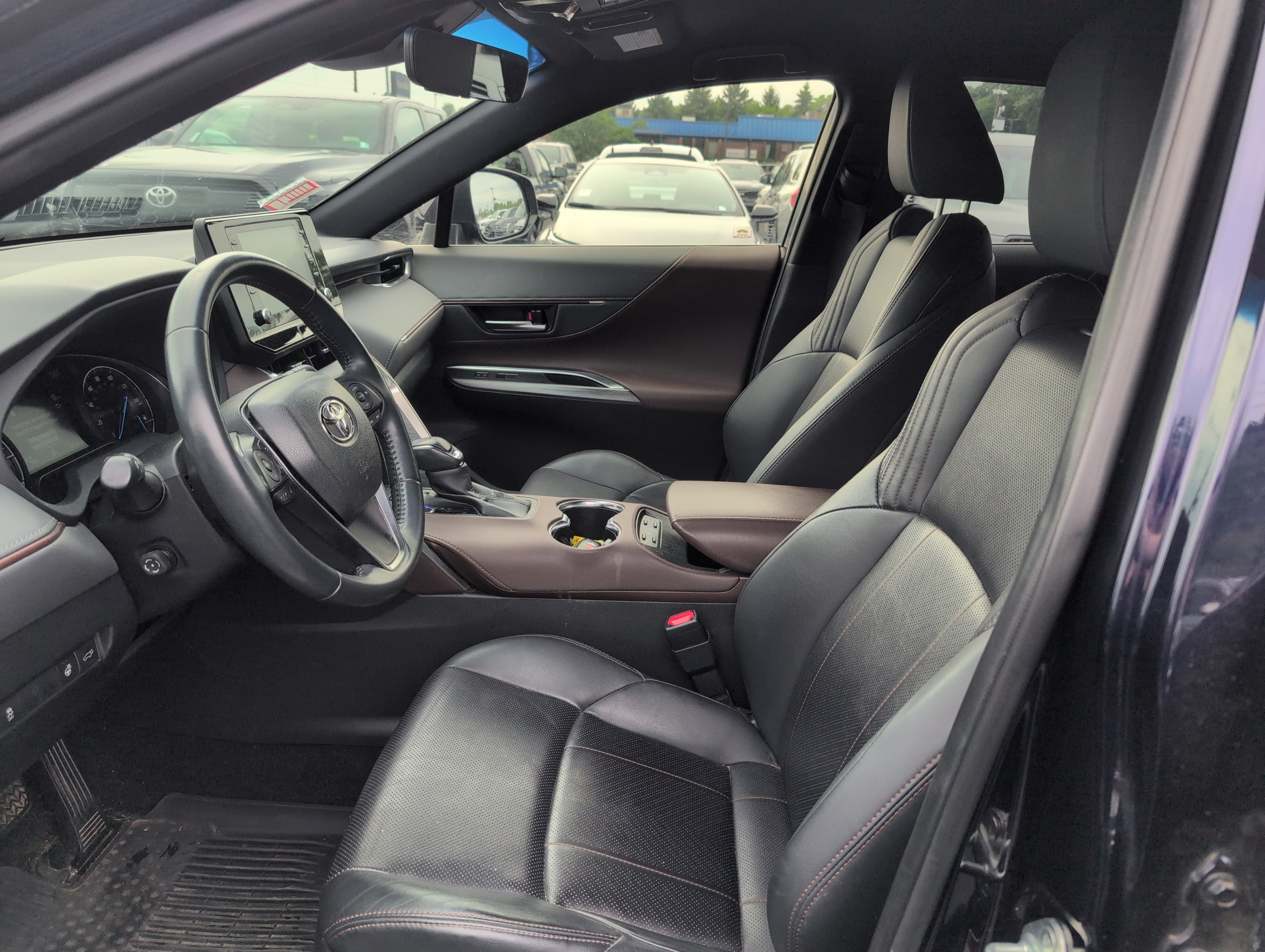 Used 2021 Toyota Venza XLE w/ Softex Package AWD/4WD image 13