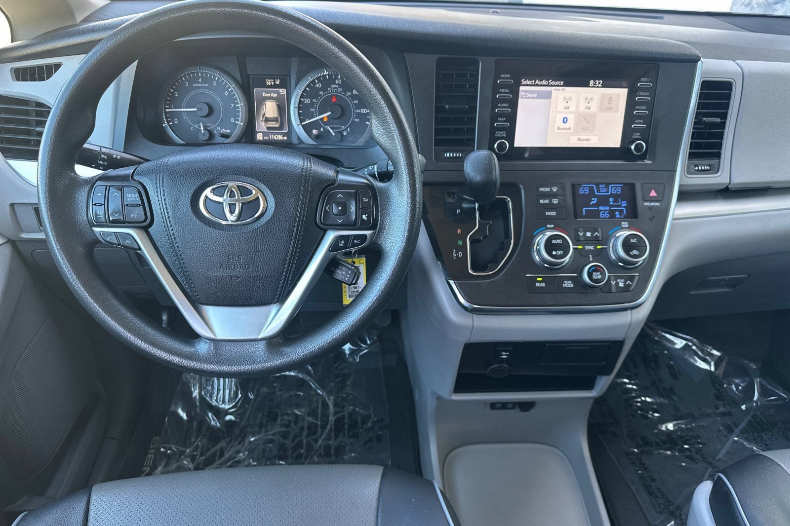 Used 2019 Toyota Sienna L FWD image 11