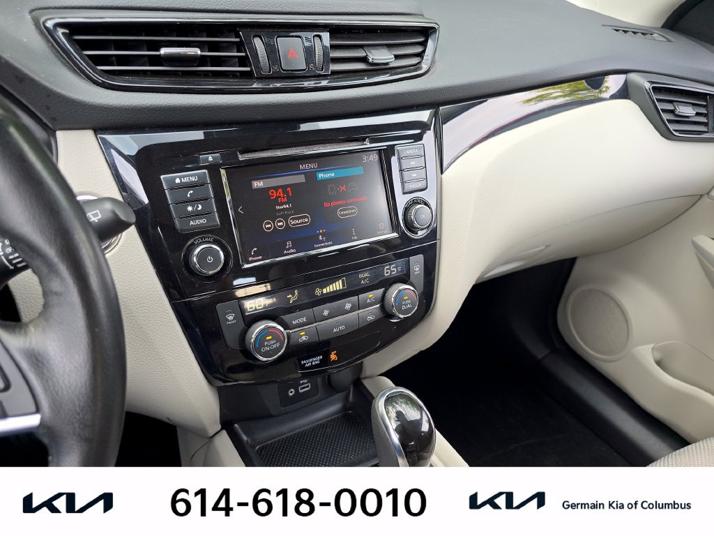 Used 2022 Nissan Rogue Sport SV AWD/4WD image 23