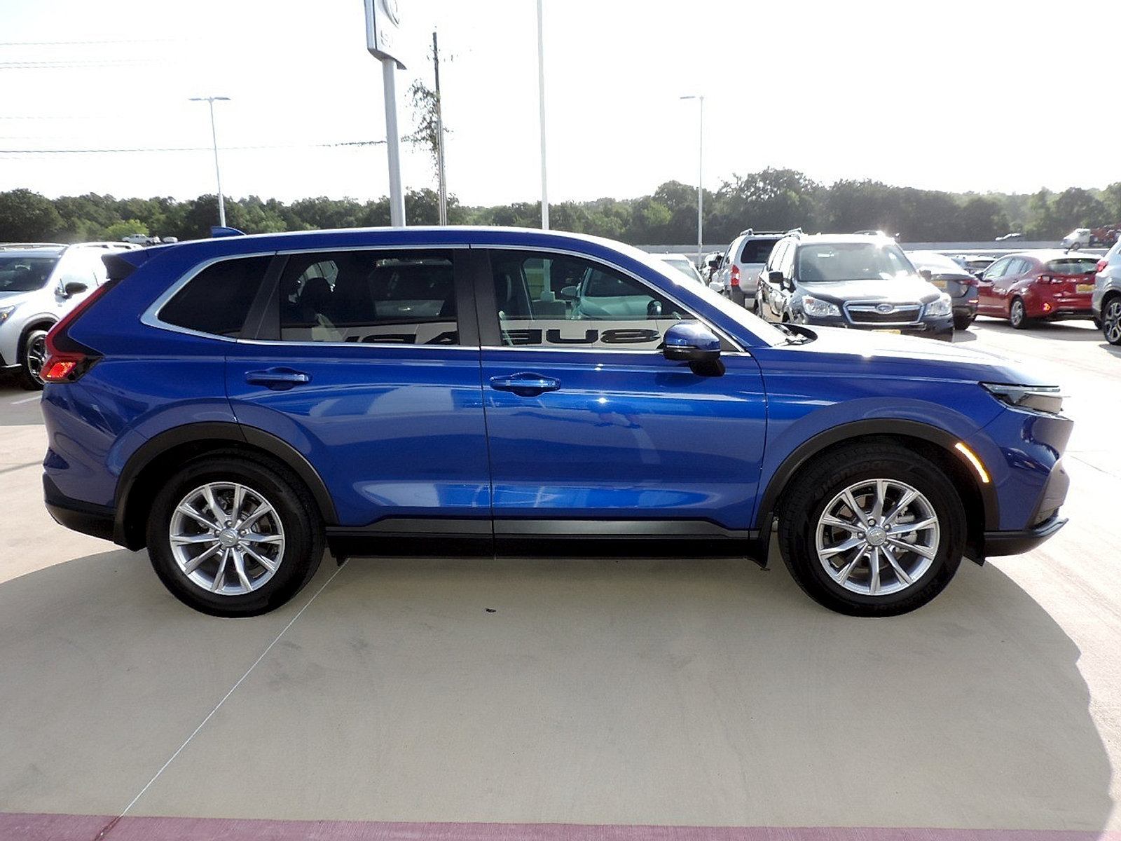 Used 2024 Honda CR-V EX-L image 4