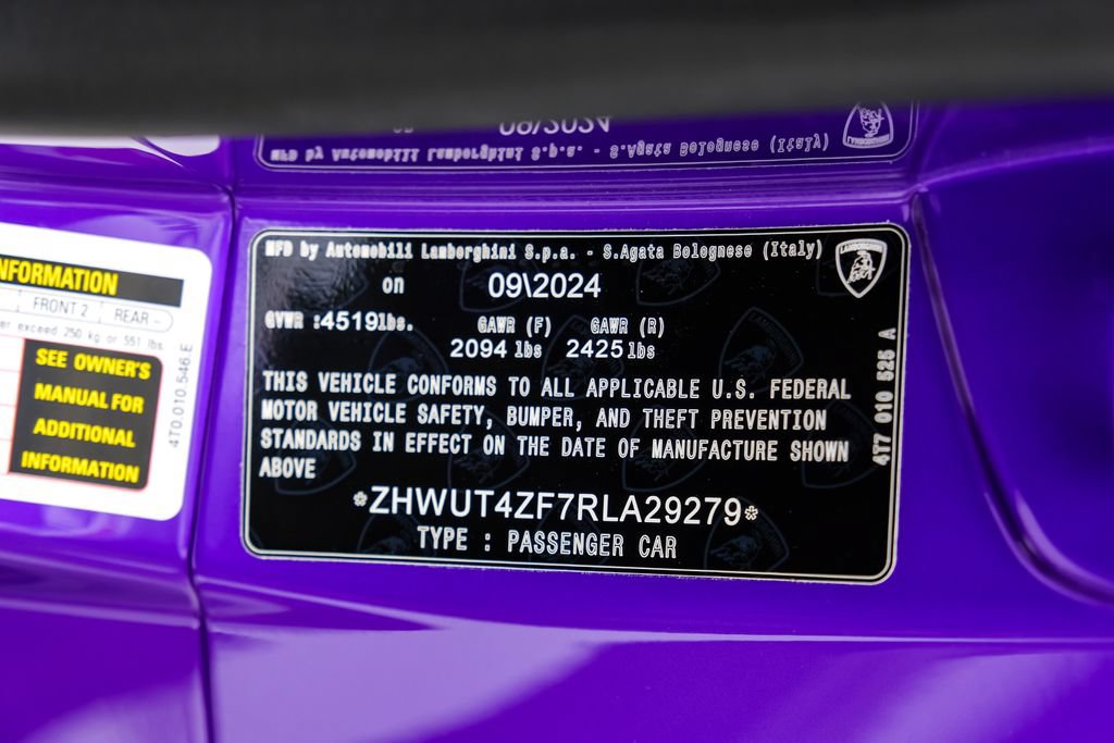 Used 2024 Lamborghini Huracan EVO AWD/4WD image 60