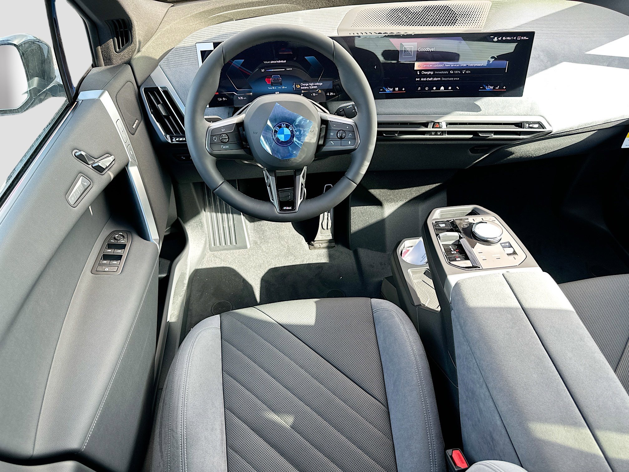 New 2026 BMW iX xDrive60 w/ M Sport Package image 17