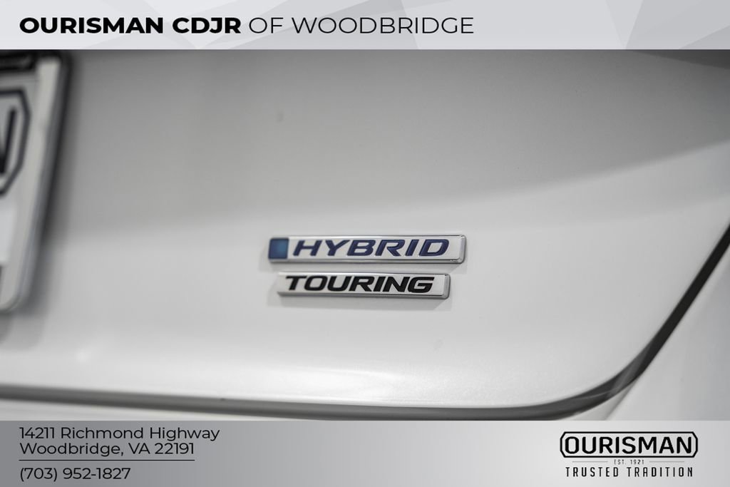 Used 2025 Honda Accord Touring image 9