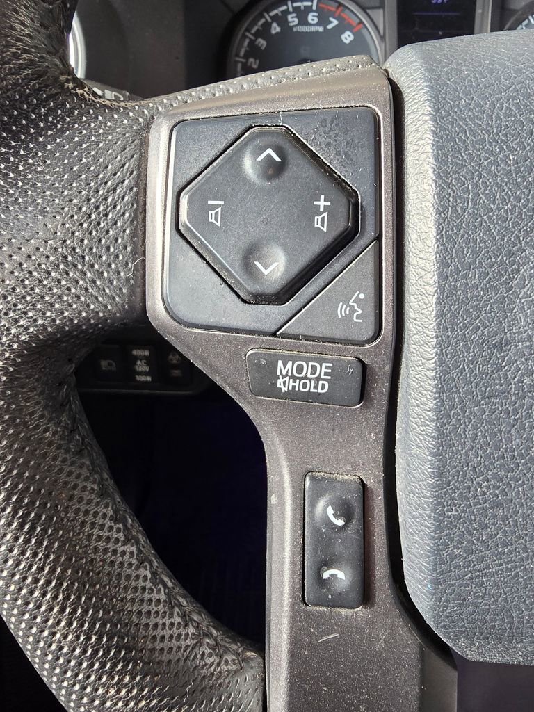 Used 2020 Toyota Tacoma TRD Off-Road image 27