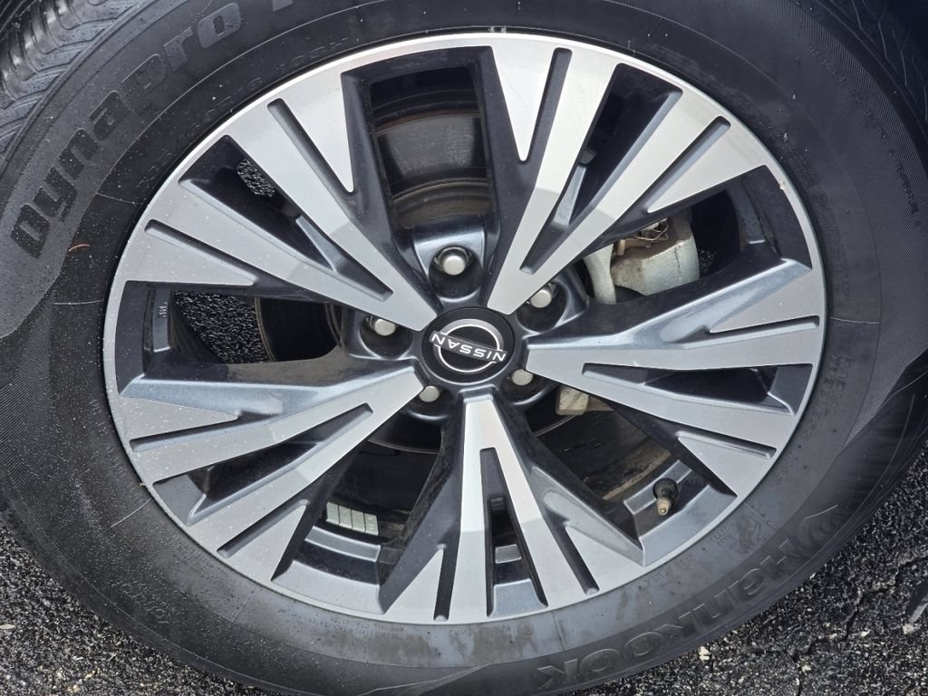 Used 2022 Nissan Rogue SV AWD/4WD image 7