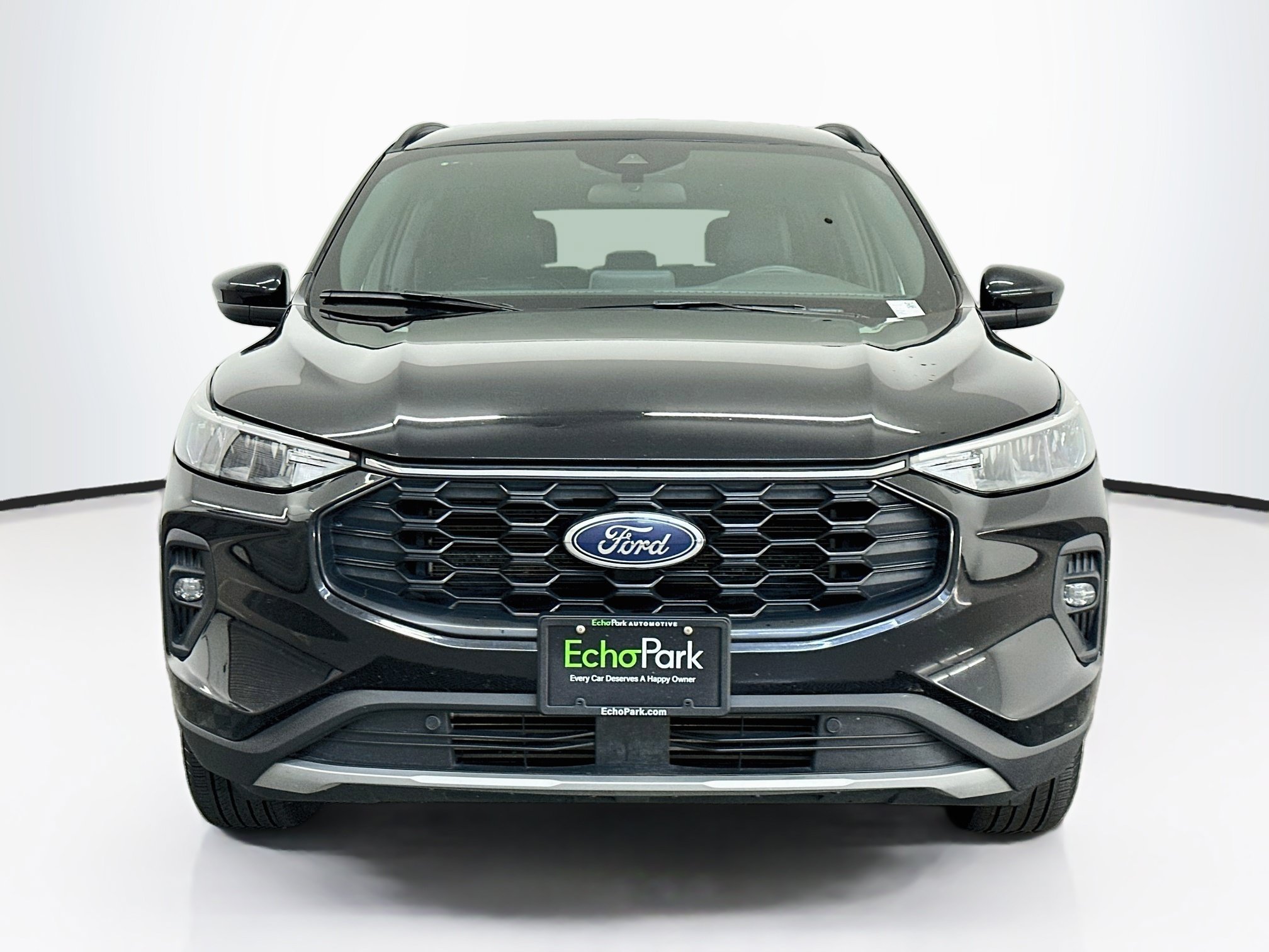 Used 2025 Ford Escape ST-Line Select AWD/4WD image 2