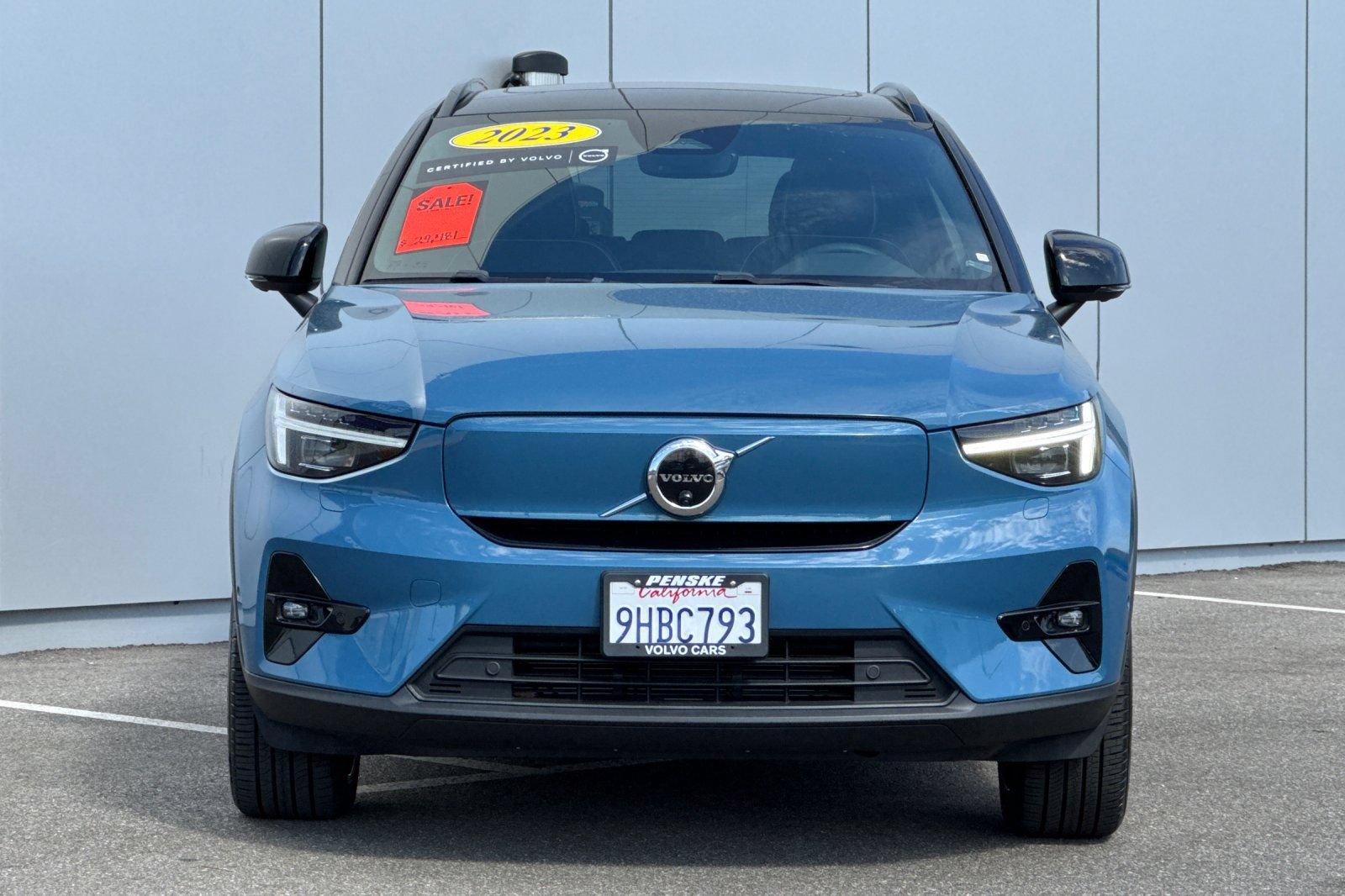 Used 2023 Volvo XC40 Recharge Ultimate AWD/4WD image 8