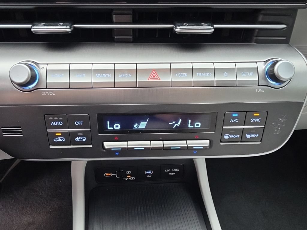 Used 2025 Hyundai Kona SEL FWD image 25