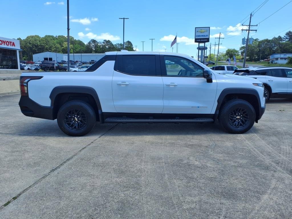 New 2025 Chevrolet Silverado EV LT image 35