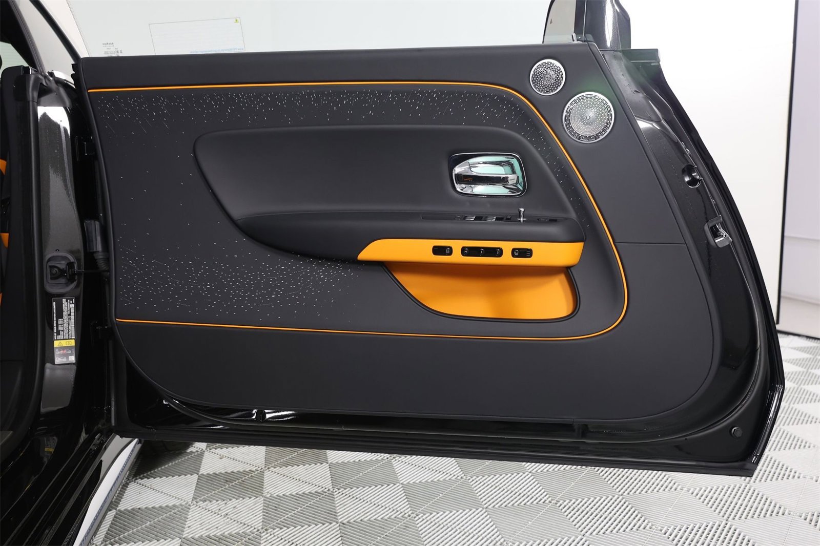 New 2025 Rolls-Royce Spectre w/ Spectre Launch Package image 20