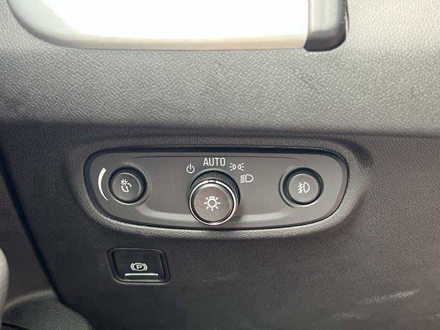 Used 2020 GMC Terrain SLT w/ Preferred Package FWD image 28