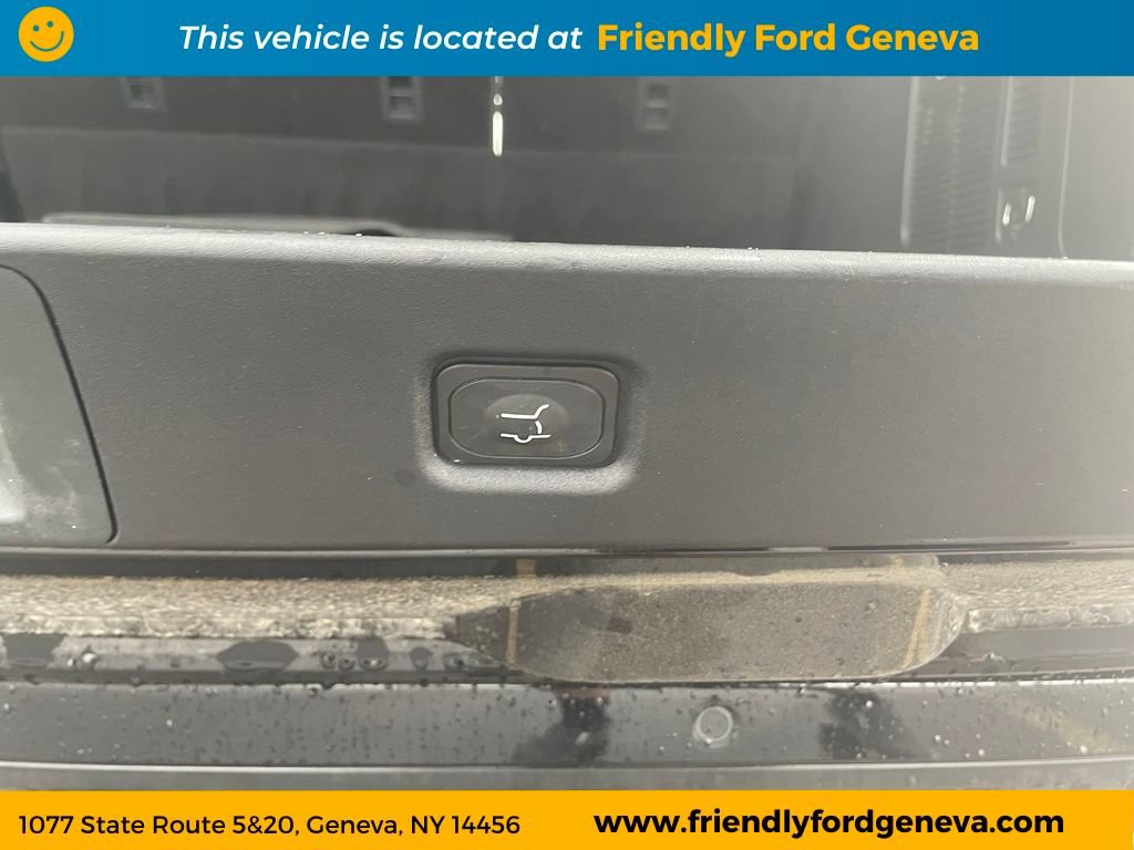 Used 2025 Ford Expedition Max Active AWD/4WD image 11