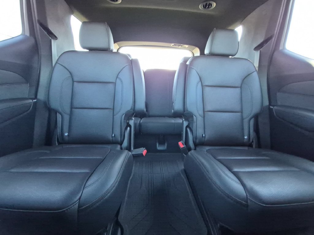 Certified 2022 Chevrolet Traverse High Country w/ LPO, Floor Liner Package FWD image 6