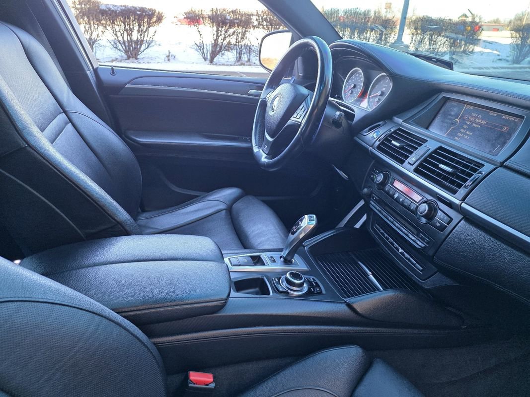 Used 2014 BMW X6 M image 39
