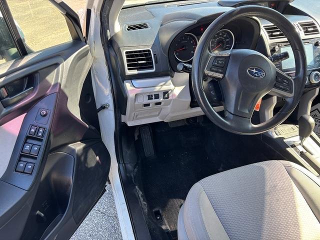 Used 2016 Subaru Forester 2.5i Premium w/ All-Weather Package AWD/4WD image 9