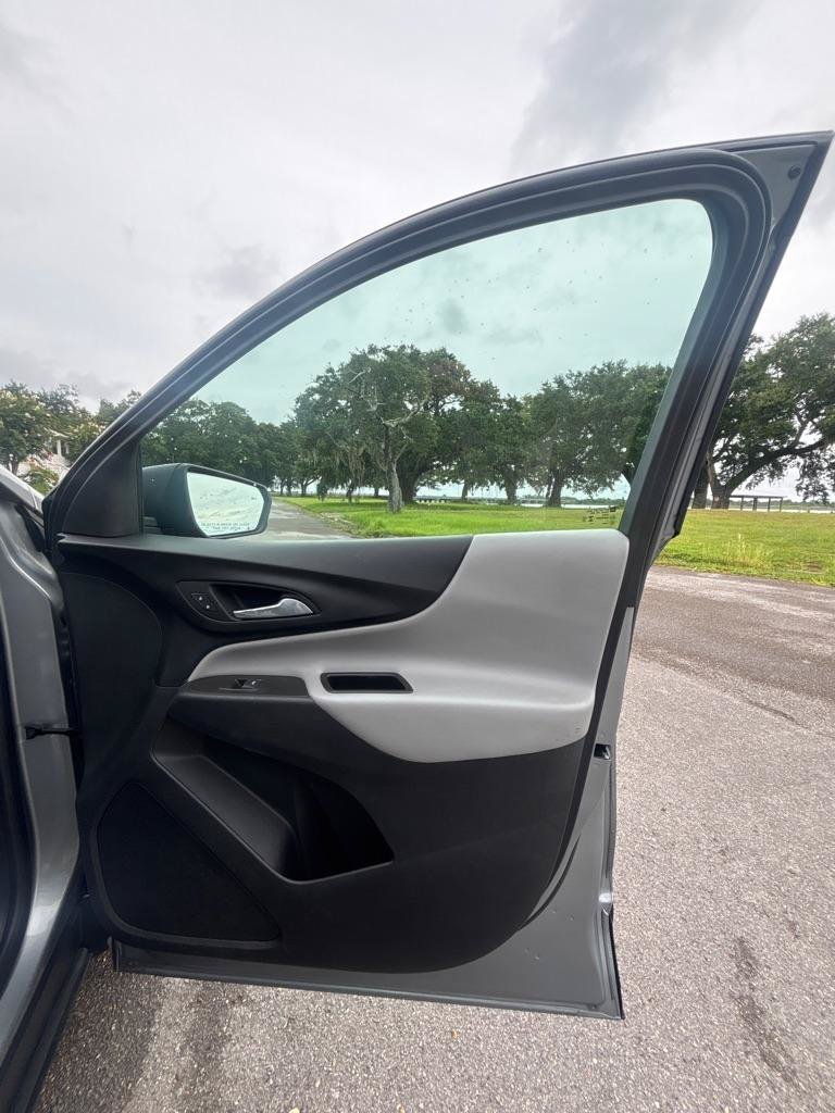Used 2023 Chevrolet Equinox LS FWD image 16