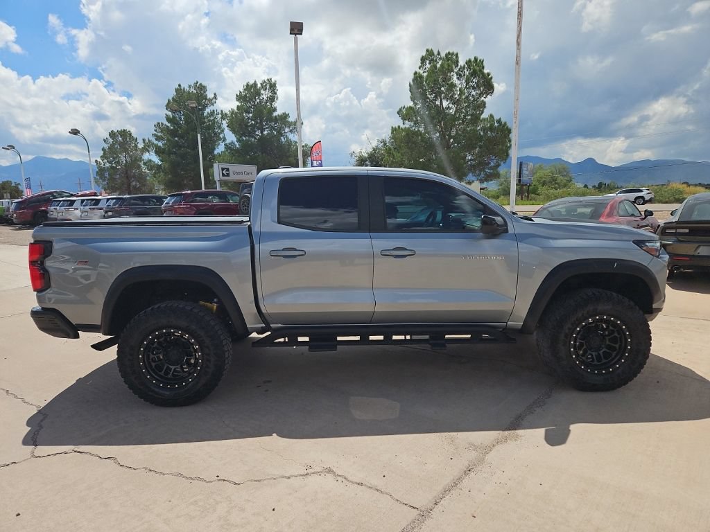 Used 2025 Chevrolet Colorado ZR2 w/ Technology Package AWD/4WD image 3