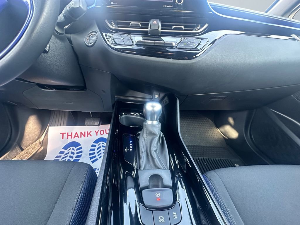 Used 2020 Toyota C-HR XLE image 11