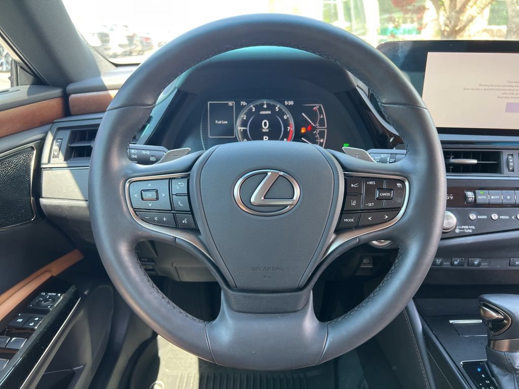 Used 2023 Lexus ES 350 w/ Premium Package FWD image 9