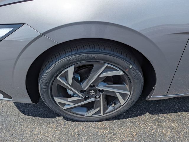 Used 2024 Hyundai Elantra SEL w/ Convenience Package FWD image 27