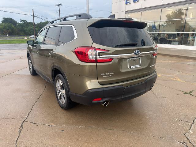 Used 2025 Subaru Ascent Premium AWD/4WD image 3