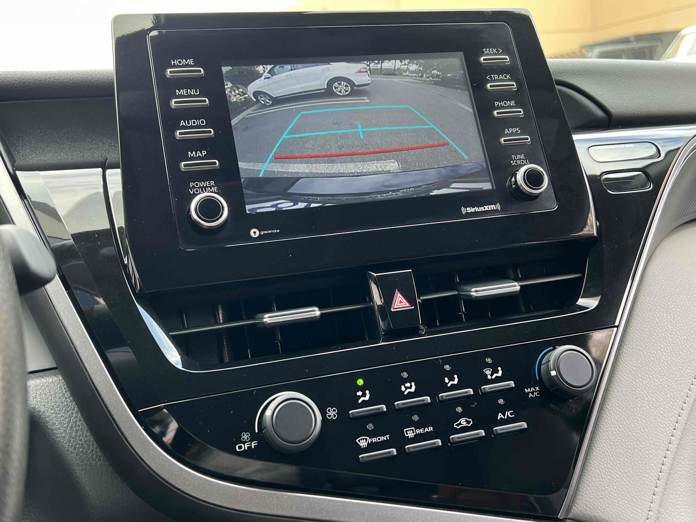 Used 2021 Toyota Camry LE image 30