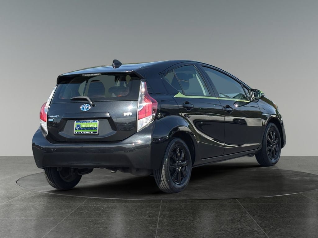 Used 2016 Toyota Prius C Persona Series FWD image 8