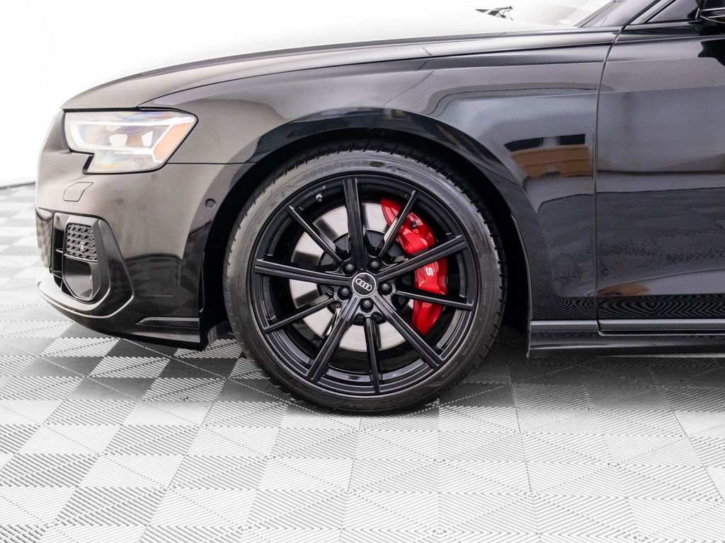 Used 2022 Audi S8 image 37
