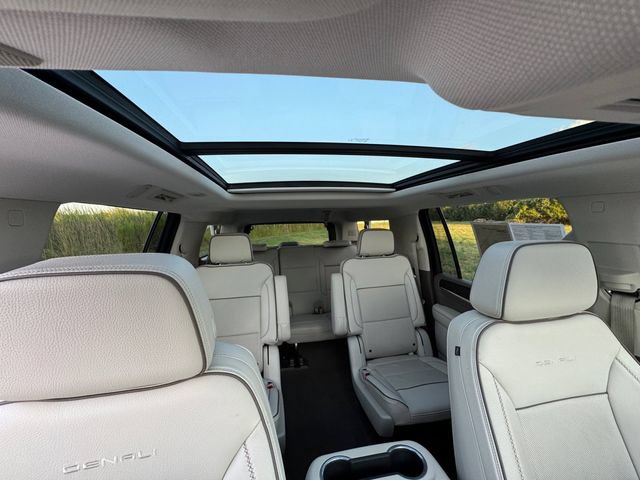 Used 2023 GMC Yukon XL Denali AWD/4WD image 32